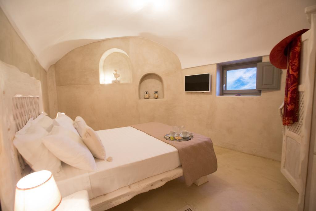 Love Nest With Hot Tub, Hammam & Outdoor Cinema Akrotírion Kültér fotó
